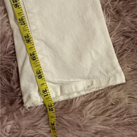 NWT Women’s MET Italian White Jeans Rhinestone Waist Size 26
