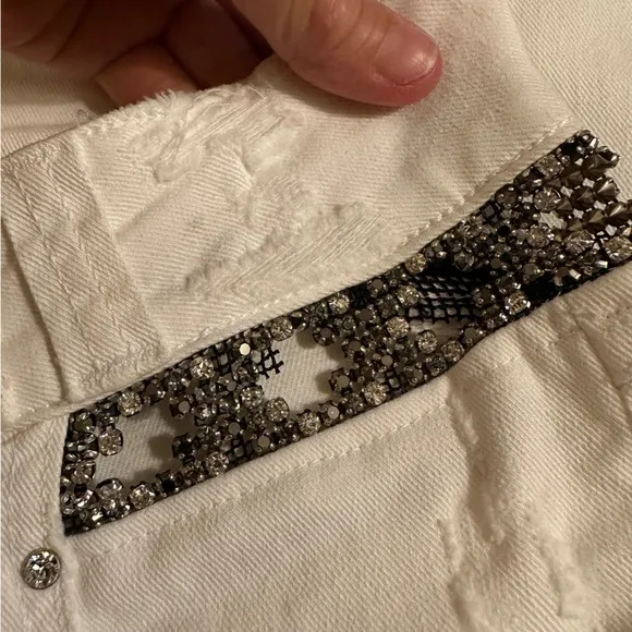 NWT Women’s MET Italian White Jeans Rhinestone Waist Size 26