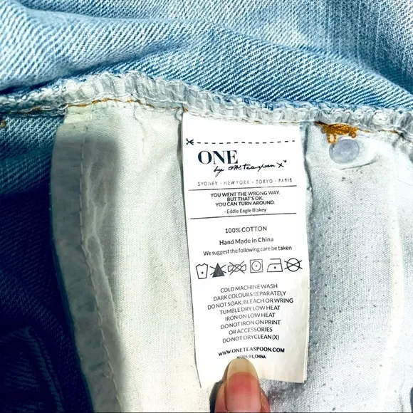 One by One Teaspoon Awesome Baggies Distressed Blue Jeans Size 26