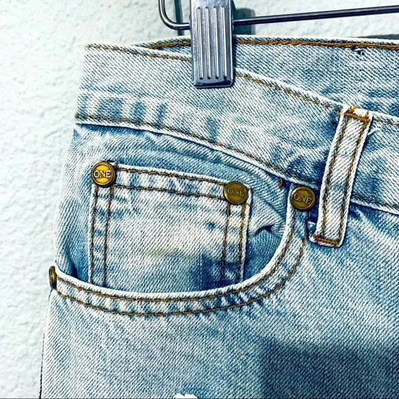 One by One Teaspoon Awesome Baggies Distressed Blue Jeans Size 26