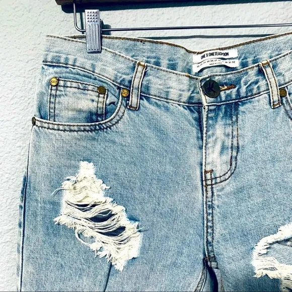 One by One Teaspoon Awesome Baggies Distressed Blue Jeans Size 26