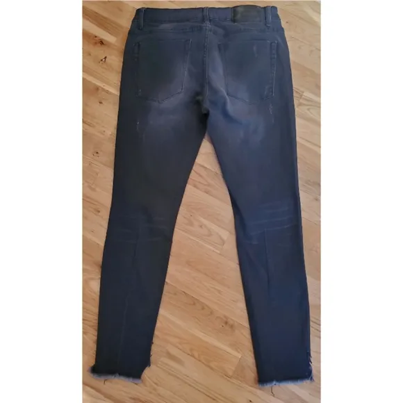 One Teaspoon Freebird II Distressed Step Hem Black Dark Fantasy Jeans Size 30