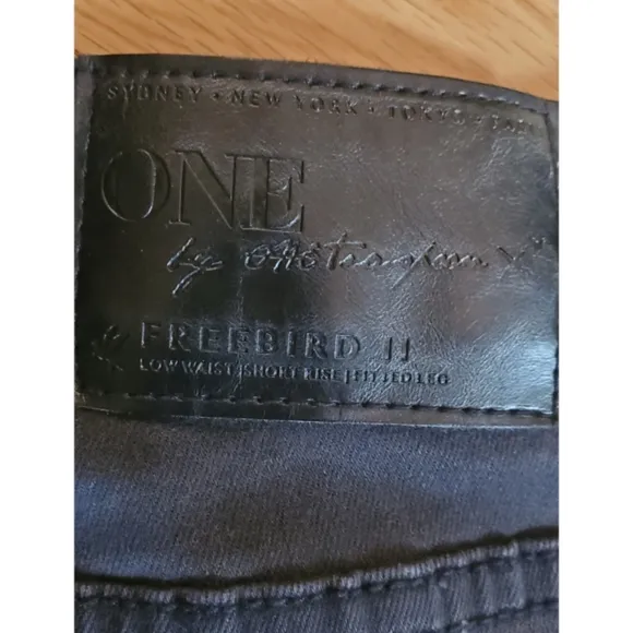 One Teaspoon Freebird II Distressed Step Hem Black Dark Fantasy Jeans Size 30