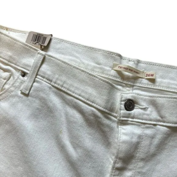 Revolve Levi’s Levis 721 HIGH RISE SKINNY JEANS in Soft Clean White