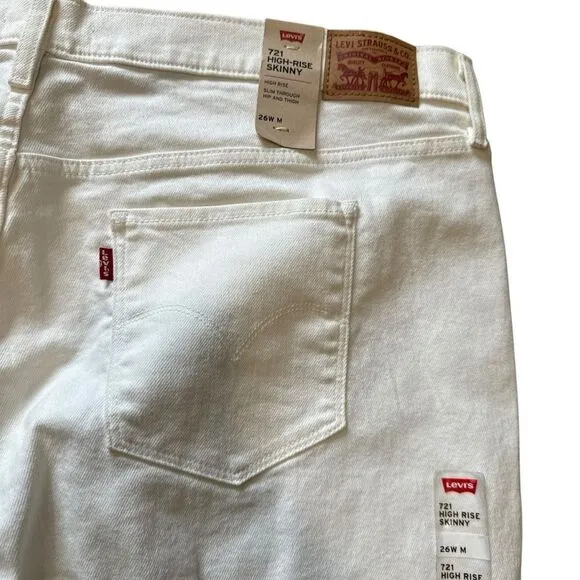 Revolve Levi’s Levis 721 HIGH RISE SKINNY JEANS in Soft Clean White