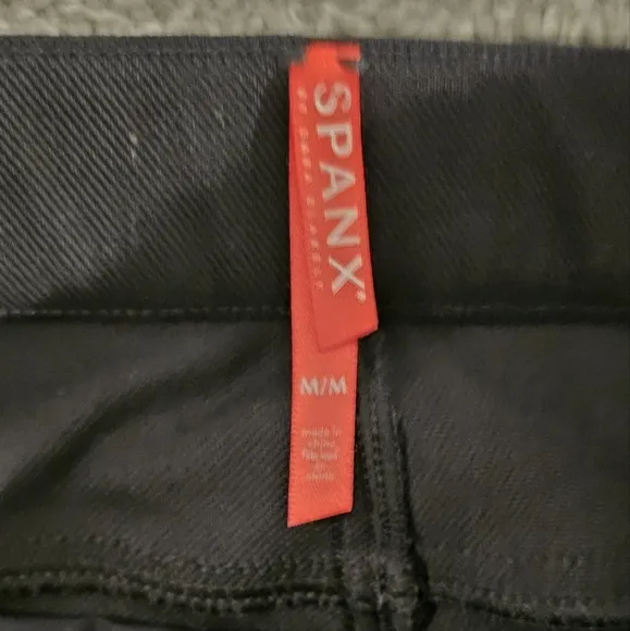 Spanx black pull on skinny jeans