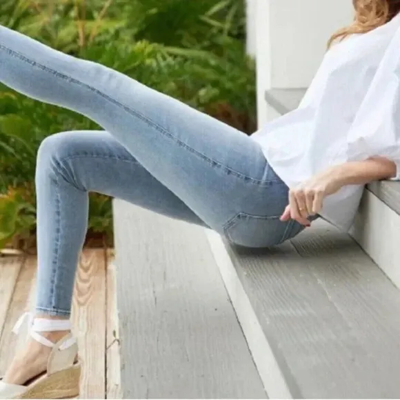 SPANX Distressed Skinny Jeans Light Vintage Wash Pull On Tummy Control