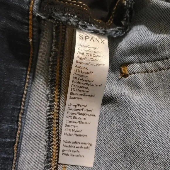 SPANX Large distressed Dark wash Pull on Jeans