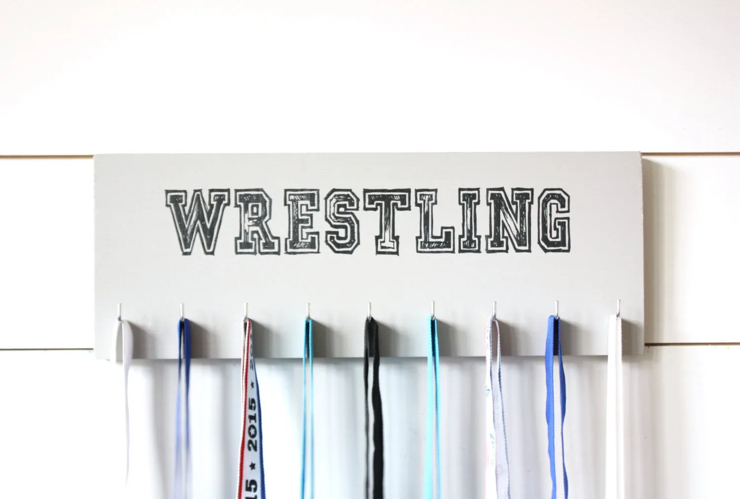 Wrestling Medal Holder - Medium