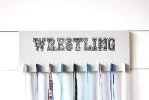 Wrestling Medal Holder - Medium